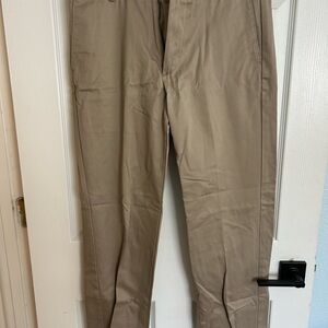 Dockers Men's Khaki Chinos